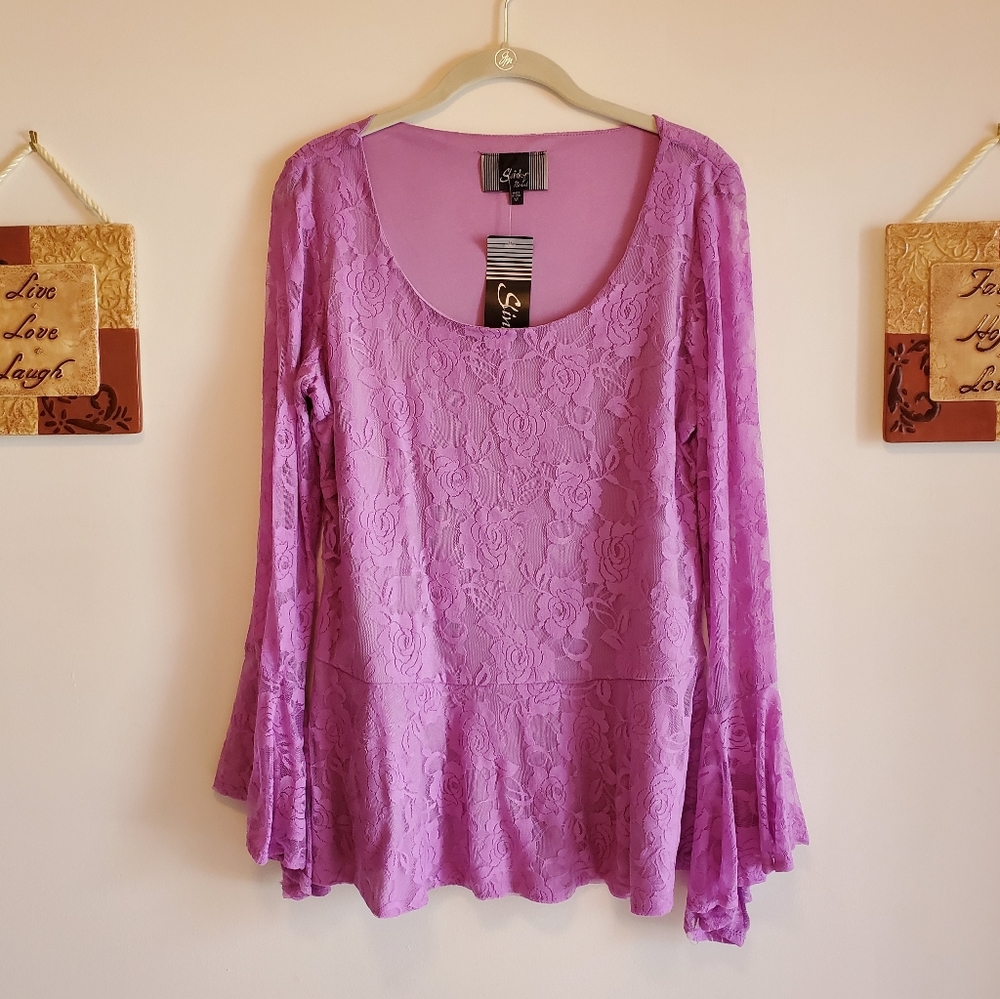 Slinky Brand Womens Lace Top Size M.
